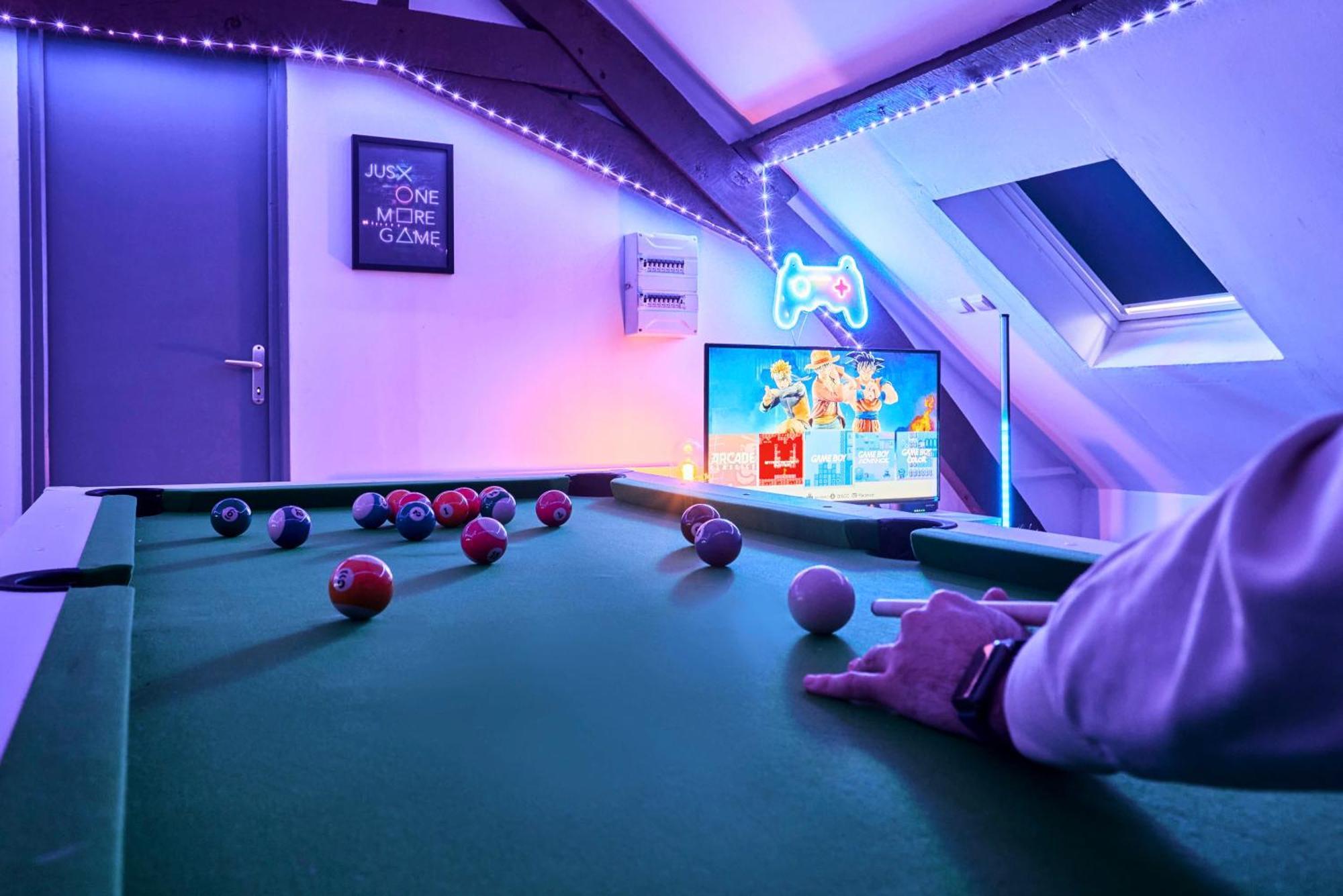 Gameclub - Les Demeures D'Adrien Apartment Carvin Bagian luar foto